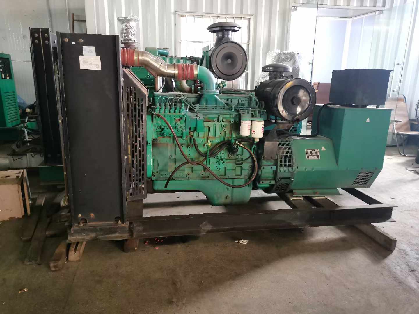 泰来发电机租赁如何确定电缆的承载电流是否在安全范围内？